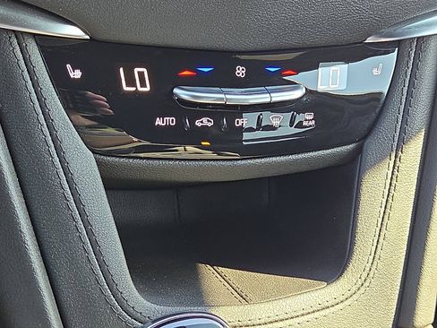 Used 2024 Cadillac XT5 Luxury image 19