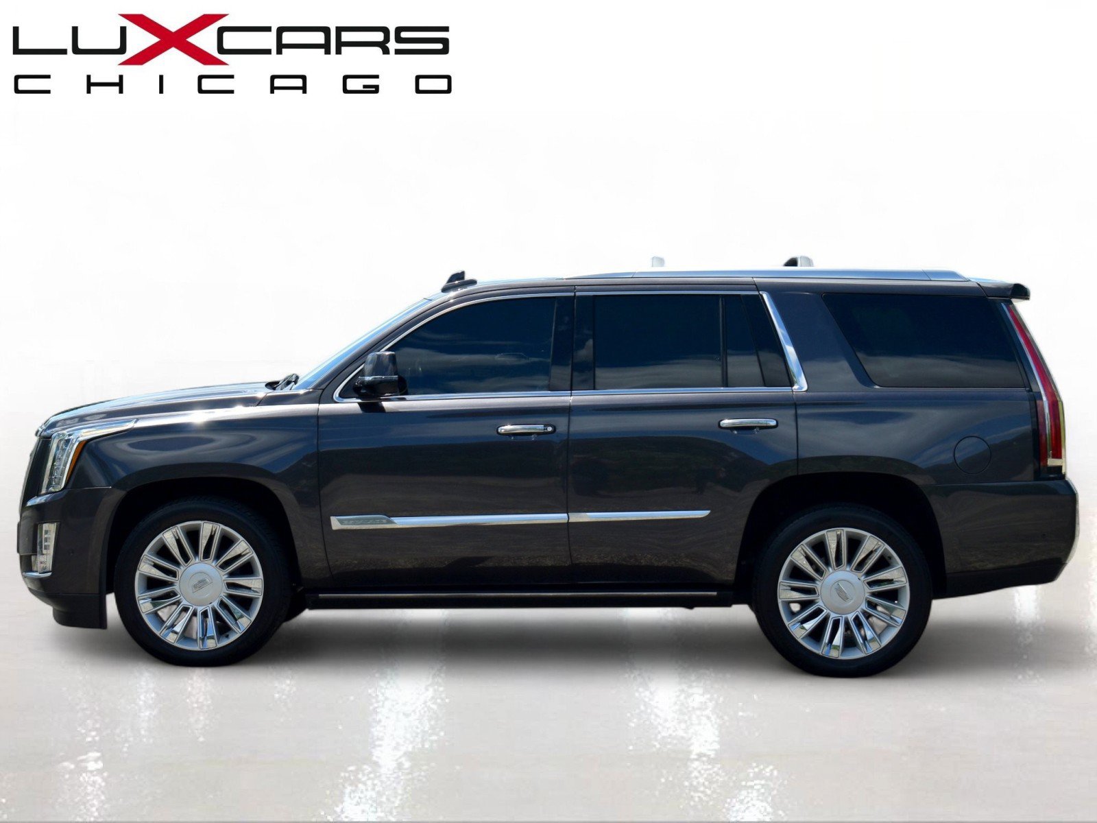 Used 2017 Cadillac Escalade Platinum AWD/4WD image 6