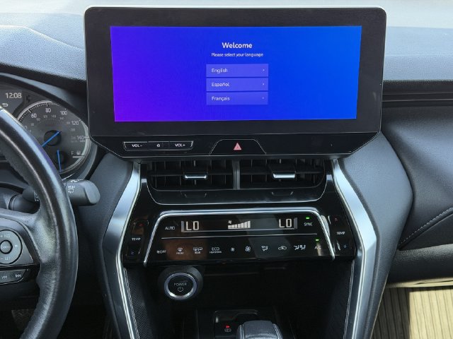 Used 2024 Toyota Venza XLE AWD/4WD image 16