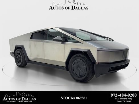 Used 2025 Tesla Cybertruck AWD Crew Cab image 1