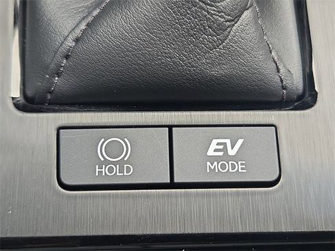 Certified 2025 Lexus ES 300h w/ Premium Package image 20