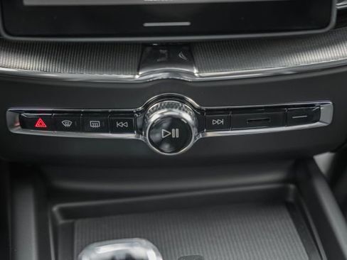 New 2026 Volvo XC60 B5 Ultra w/ Protection Package Premier image 24