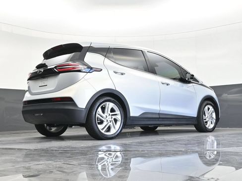 Used 2023 Chevrolet Bolt LT FWD image 23