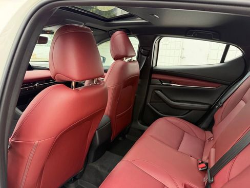 New 2026 MAZDA MAZDA3 2.5 S Hatchback w/ Premium Pkg FWD image 16