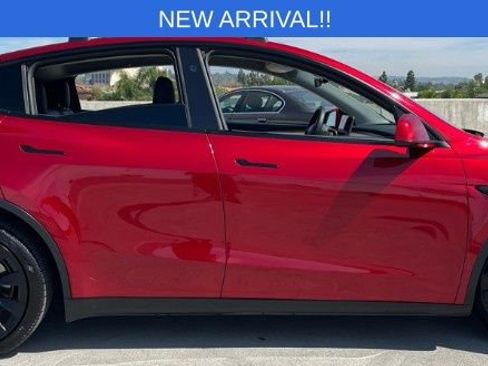 Used 2024 Tesla Model Y Long Range image 3