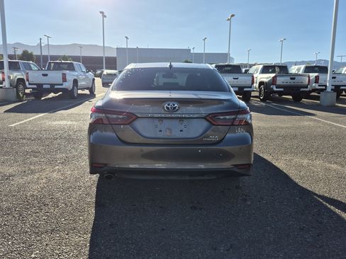 Used 2023 Toyota Camry XLE w/ Navigation Package FWD image 4