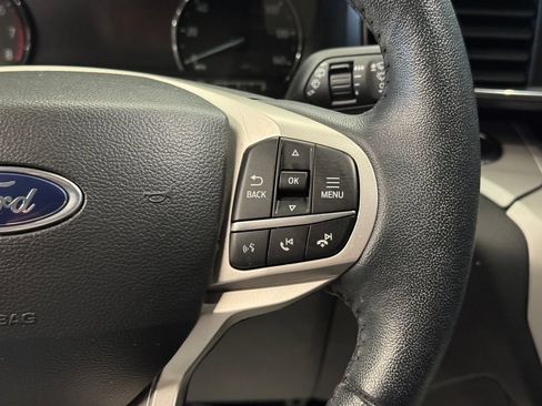 Used 2023 Ford Explorer XLT w/ Equipment Group 202A AWD/4WD image 12