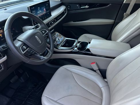 Certified 2021 Lincoln Nautilus Reserve image 9