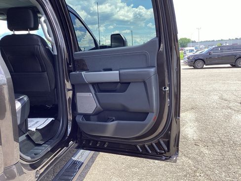 Used 2024 Ford F250 Lariat w/ Lariat Ultimate Package AWD/4WD image 11