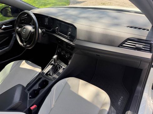 Used 2019 Volkswagen Jetta R-Line FWD image 20