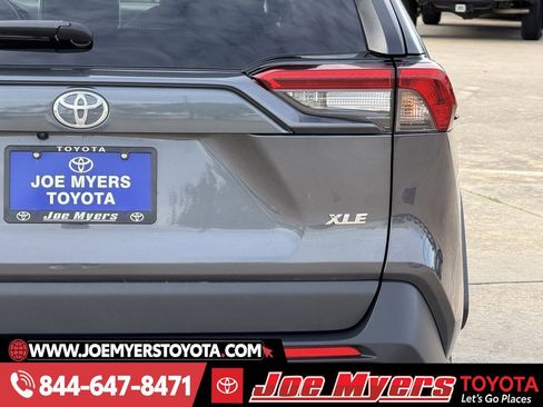 Used 2025 Toyota RAV4 XLE image 9