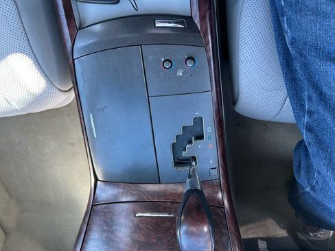 Used 2011 Toyota Avalon Limited image 18