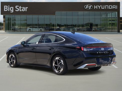Used 2024 Hyundai Sonata SEL w/ Convenience Package FWD image 3