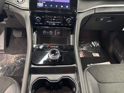 New 2025 Jeep Grand Cherokee Altitude image 23