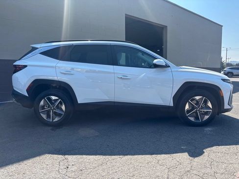 Certified 2026 Hyundai Tucson SEL Plus AWD/4WD image 3