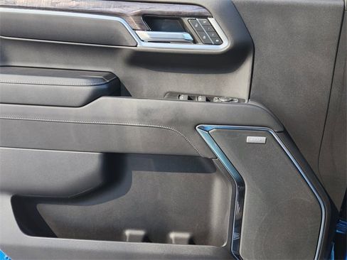 Used 2022 Chevrolet Silverado 1500 LTZ w/ LTZ Convenience Package II image 24