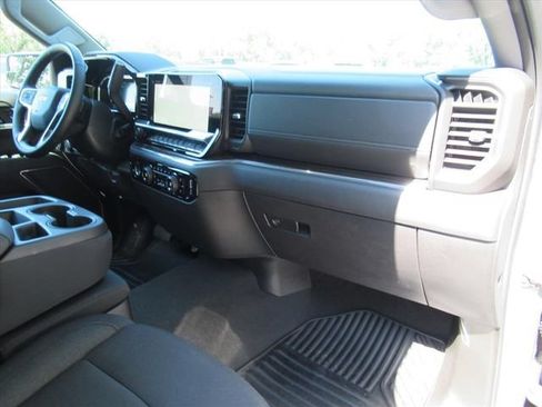 Used 2024 Chevrolet Silverado 1500 LT AWD/4WD image 11