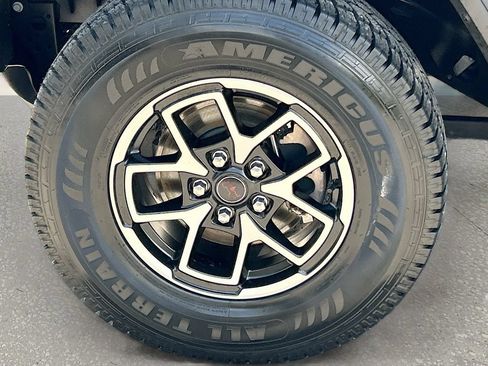 Used 2024 Jeep Wrangler Unlimited Rubicon AWD/4WD image 37