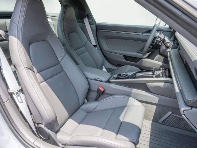 Used 2024 Porsche 911 Targa 4 AWD/4WD image 34