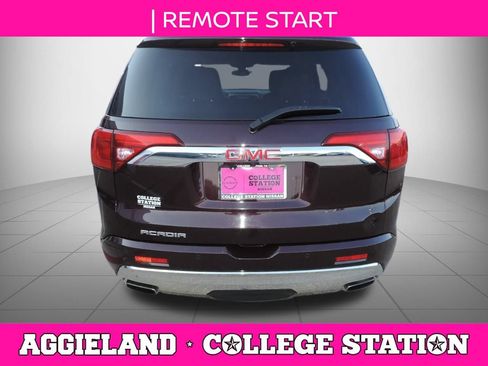 Used 2017 GMC Acadia Denali w/ Technology Package FWD image 5