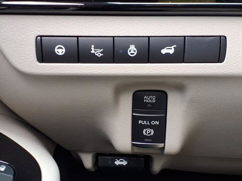 Used 2025 Nissan Murano Platinum w/ Cargo Package image 23