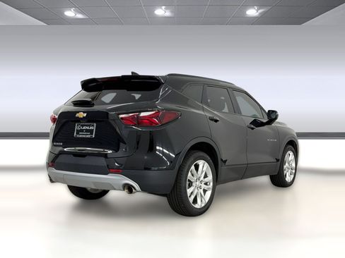 Used 2022 Chevrolet Blazer LT w/ Sound & Technology Package FWD image 9