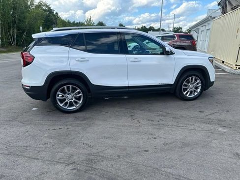 Used 2022 GMC Terrain SLT w/ Tech Package AWD/4WD image 6