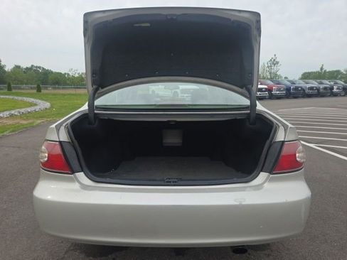 Used 2004 Lexus ES 330 FWD image 10
