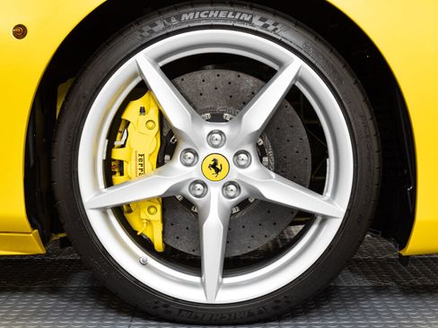 Certified 2019 Ferrari 488 Spider RWD image 16