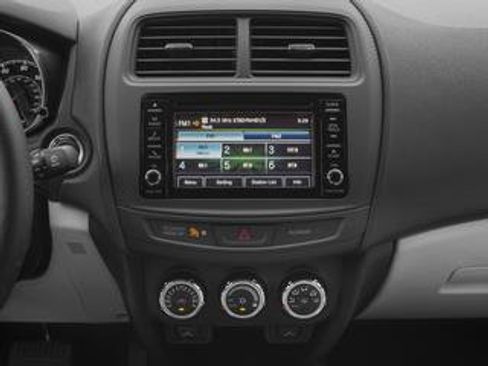 Used 2017 Mitsubishi Outlander Sport LE AWD/4WD image 5