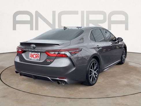 Used 2022 Toyota Camry SE FWD image 14