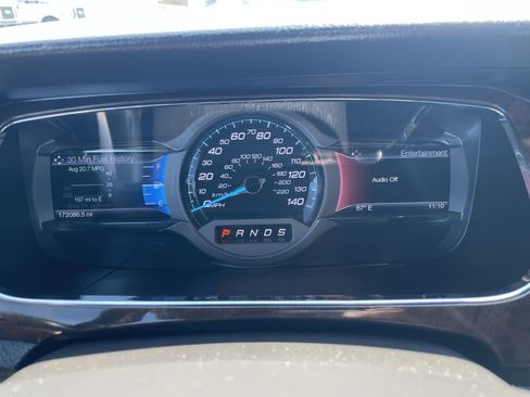 Used 2014 Ford Taurus Limited w/ Equipment Group 301A FWD image 18