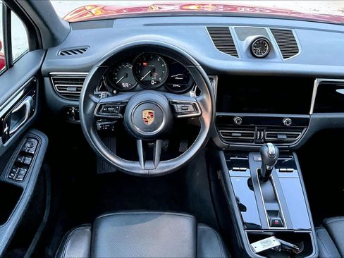 Used 2022 Porsche Macan image 6