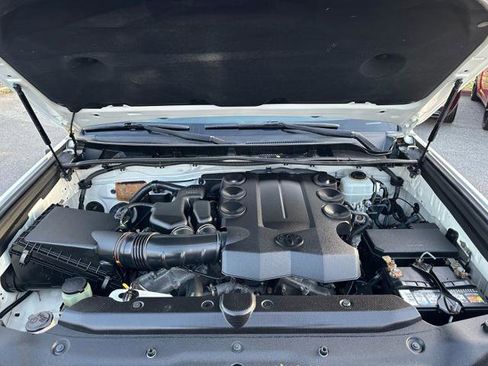 Used 2011 Toyota 4Runner Limited image 23