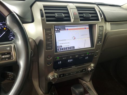 Used 2015 Lexus GX 460 image 17