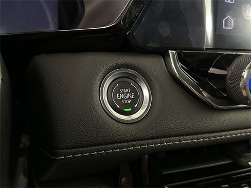 New 2025 Chevrolet Colorado LT w/ LT Convenience Package image 17