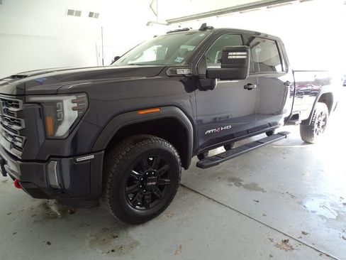 Used 2024 GMC Sierra 3500 AT4 w/ Technology Package image 17