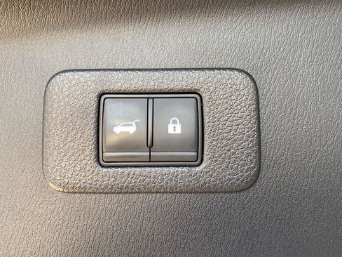 Used 2023 Nissan Armada Platinum w/ Cargo Package AWD/4WD image 11