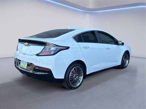 Used 2017 Chevrolet Volt Premier w/ Driver Confidence II Package FWD image 6