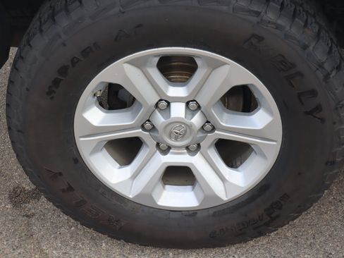 Used 2021 Toyota 4Runner SR5 AWD/4WD image 16
