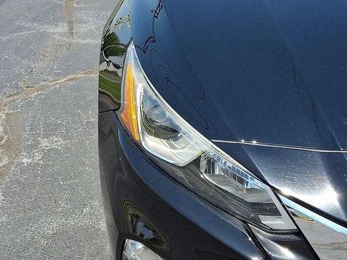 Used 2020 Nissan Altima 2.5 S FWD image 9