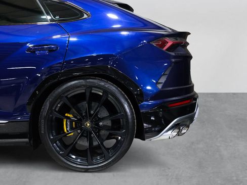 Used 2019 Lamborghini Urus AWD/4WD image 28