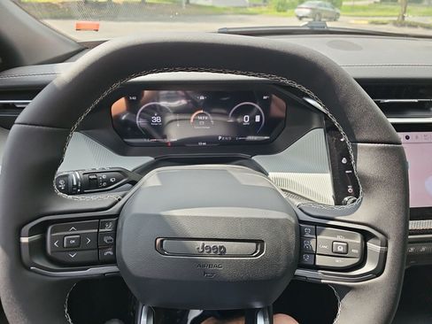 New 2026 Jeep Cherokee Limited AWD/4WD image 21