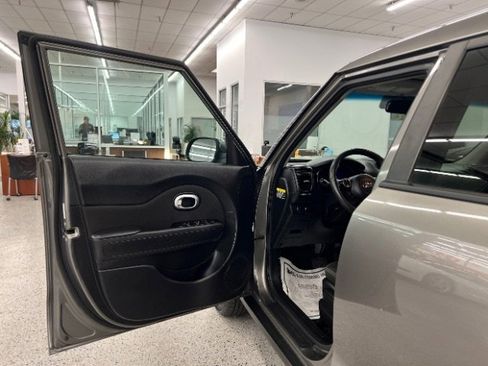 Used 2019 Kia Soul image 20