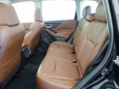 Used 2021 Subaru Forester Touring image 12