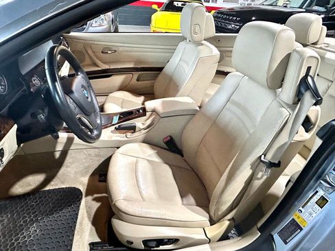 Used 2011 BMW 328i Convertible RWD image 10