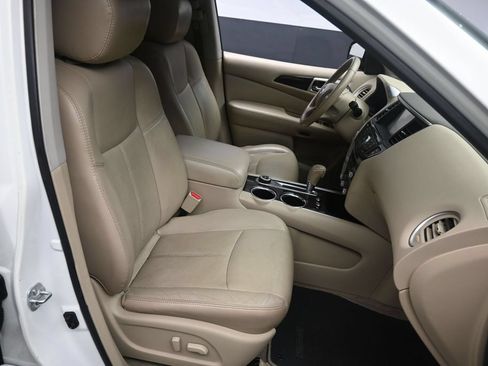 Used 2014 Nissan Pathfinder Platinum w/ Platinum Premium Package AWD/4WD image 30