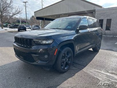 Used 2023 Jeep Grand Cherokee Altitude