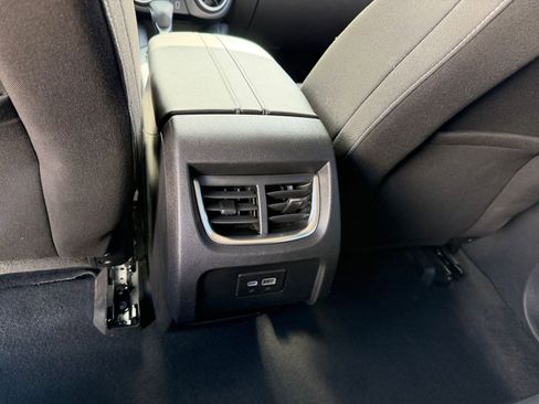 Used 2025 Chevrolet Blazer LT image 24