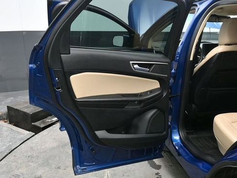 Used 2023 Ford Edge SEL w/ Convenience Package image 13